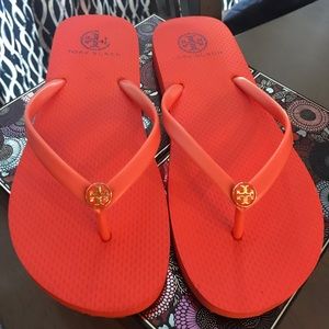 ❤️Tory Burch orange flip flops, EUC❤️
